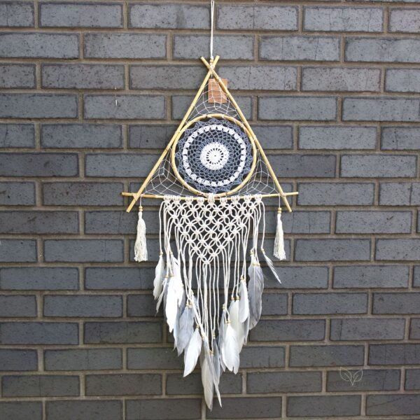 Atrapasueños-macrame-piramidal-blanco-1